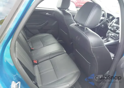 2014 Ford Focus Se z USA, uszkodzony, nr VIN 1FADP3F21EL218449